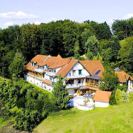 Boutique Hotel Loipenhof Лойперсдорф бай Фюрстенфелд Екстериор снимка