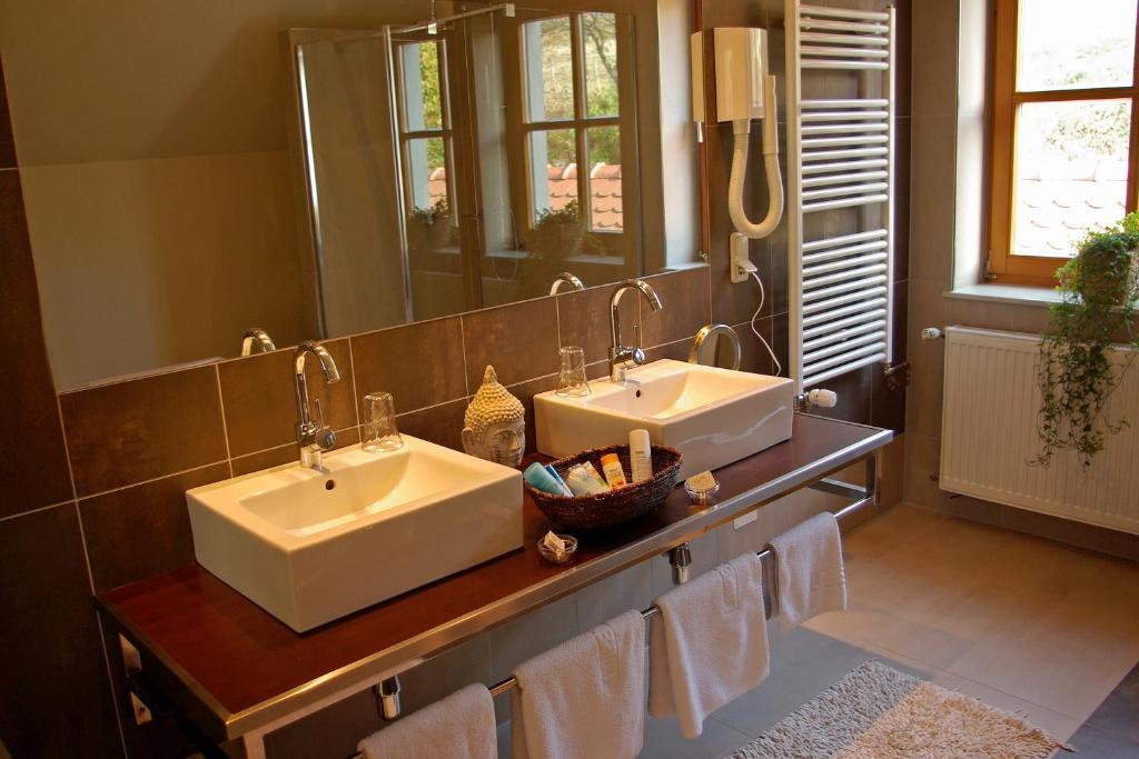 Boutique Hotel Loipenhof Лойперсдорф бай Фюрстенфелд Екстериор снимка